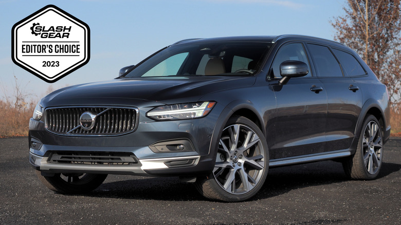 بررسی Volvo V90 Cross Country 2024: شما به SUV نیاز ندارید