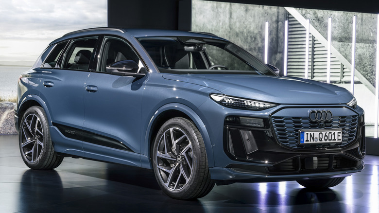 2025 Audi Q6 e-tron Quattro showroom display