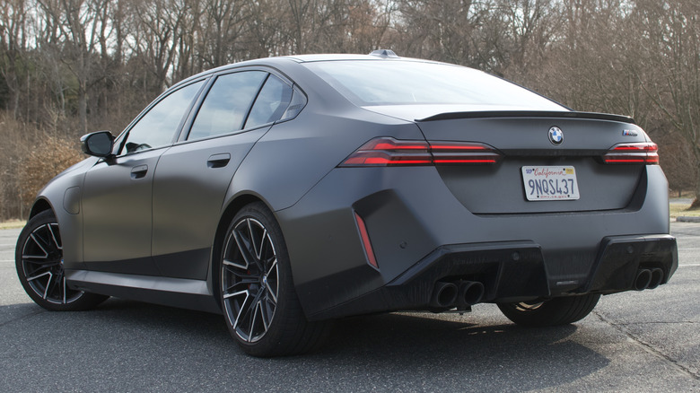 BMW M5 rear 3/4 view