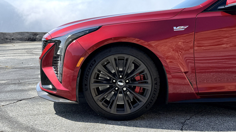 2025 Cadillac CT5-V Blackwing front wheel