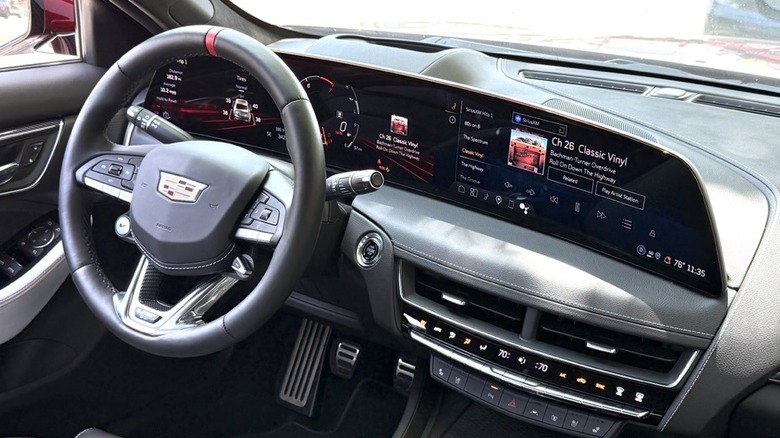 2025 Cadillac CT5-V Blackwing 33-inch screen