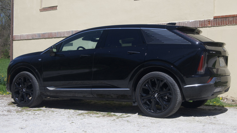 Cadillac Optiq rear/side view