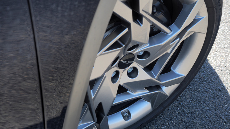 2025 Genesis GV60 front wheel detail