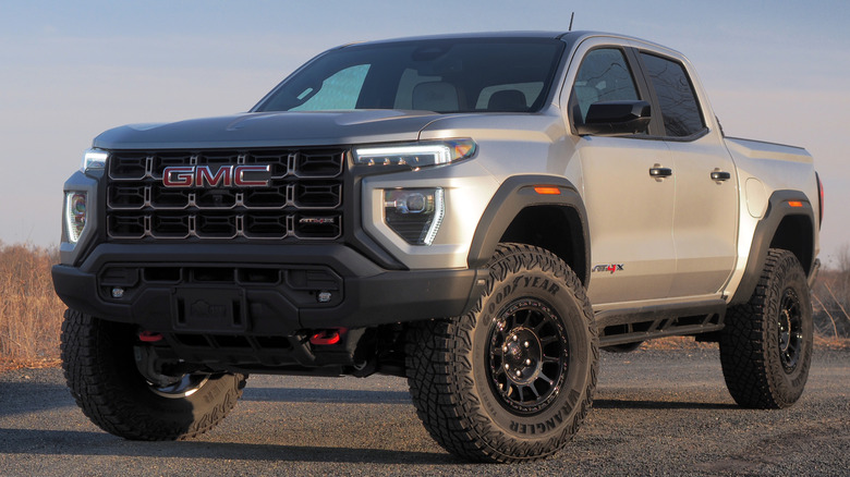 2025 GMC Canyon AT4