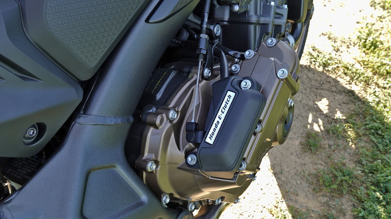 2025 Honda CB650R E-Clutch actuation detail
