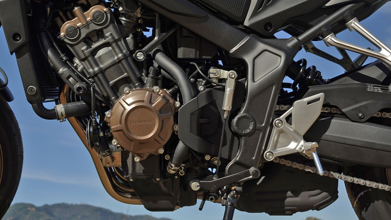 2025 Honda CB650R E-Clutch engine detail
