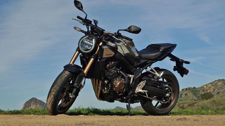 2025 Honda CB650R E-Clutch on a mountain road