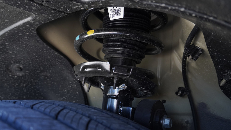 2025 Hyundai Tucson suspension strut detail