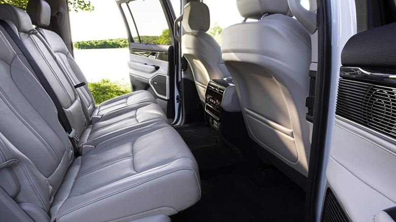 Interior of 2025 Jeep Wagoneer
