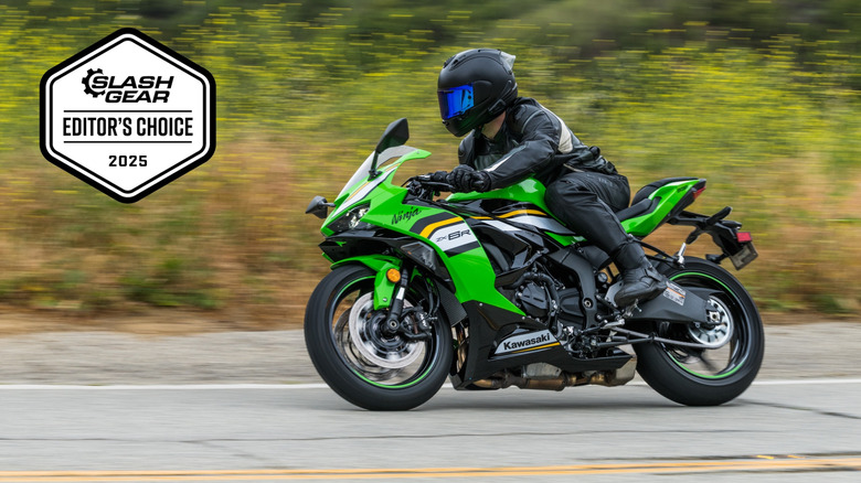 2025 Kawasaki Ninja ZX-6R riding on canyon roads