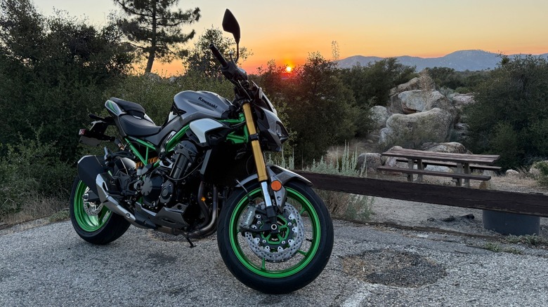 2025 Kawasaki Z900 SE parked at sunset