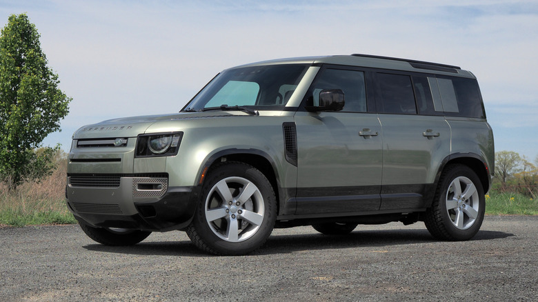 2025 Land Rover Defender 110 front 3/4 view