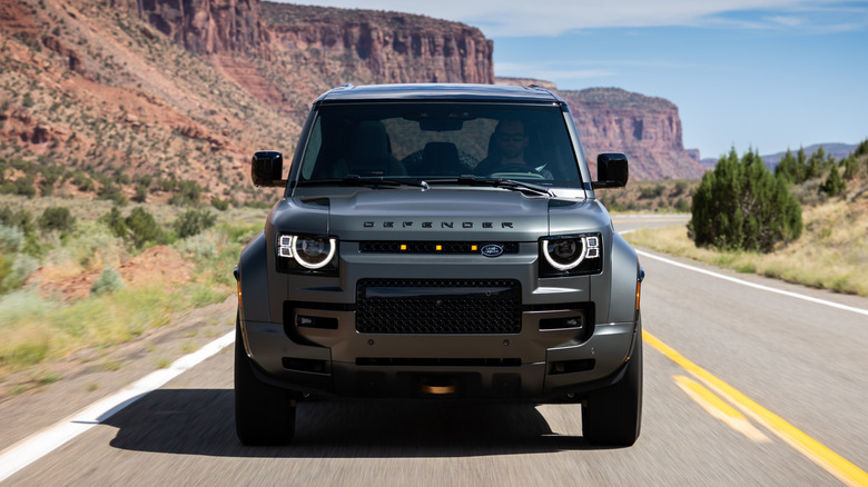 2025 Land Rover Defender Octa