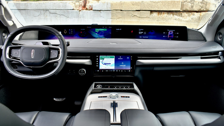 2025 Lincoln Navigator dashboard.