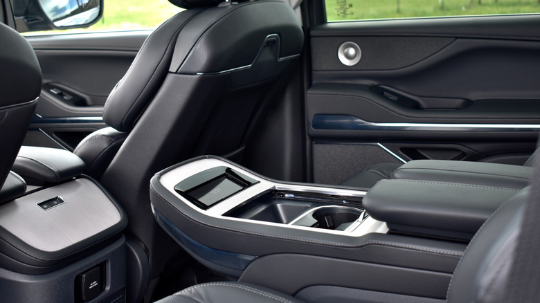 2025 Lincoln Navigator second-row console.