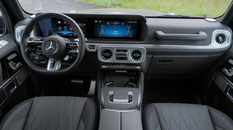 2025 Mercedes-AMG G 63 dashboard