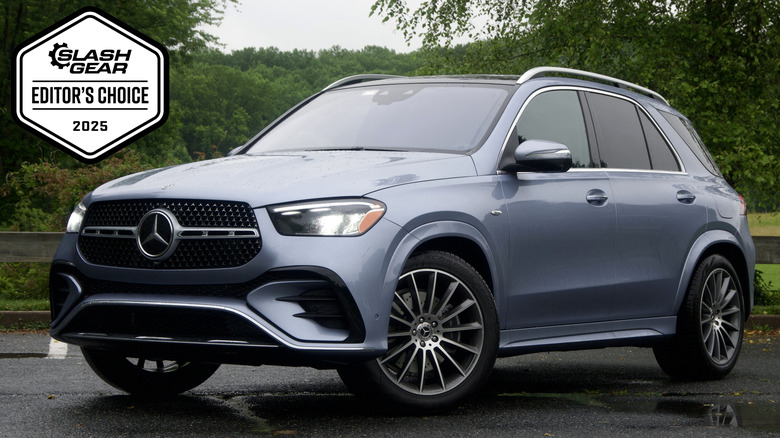 2025 Mercedes GLE 450e front 3/4 shot