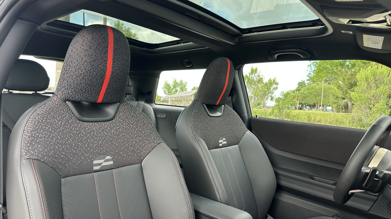 2025 Mini Cooper JCW front seats