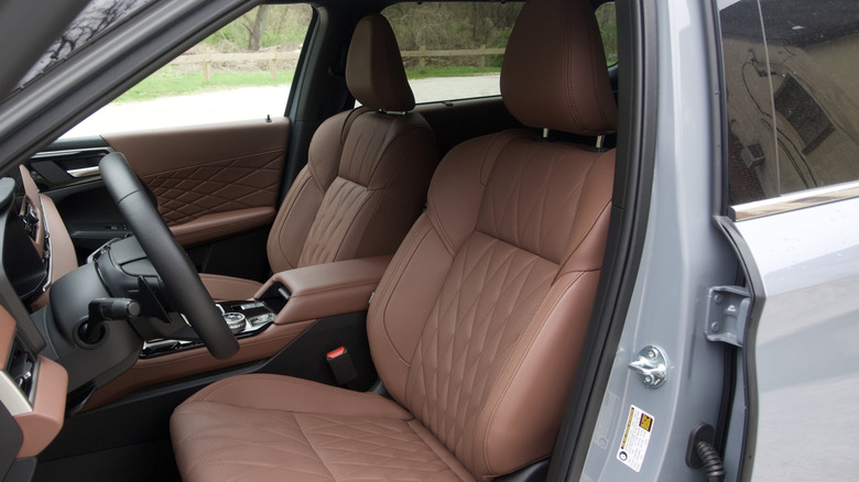 Outlander front seats