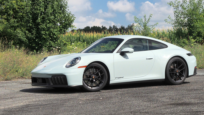 2025 Porsche 911 Carrera GTS front 3/4 view
