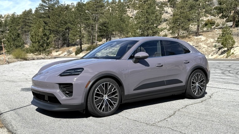 2025 Porsche Macan 4S Electric