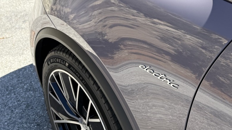 2025 Porsche Macan 4S Electric