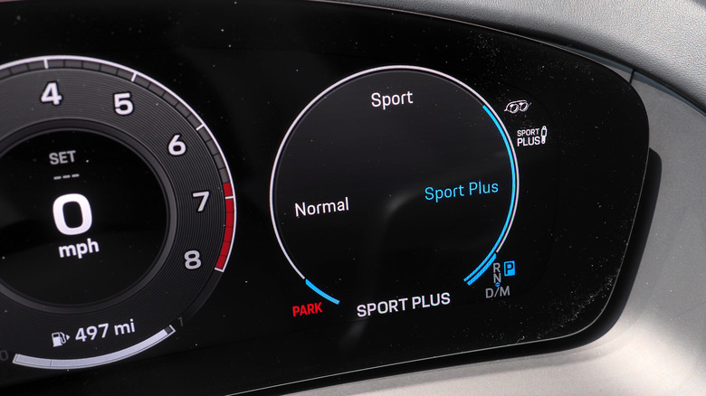 2025 Porsche Panamera GTS drive mode display