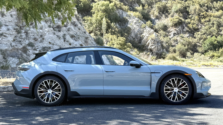 2025 Porsche Taycan Cross Turismo