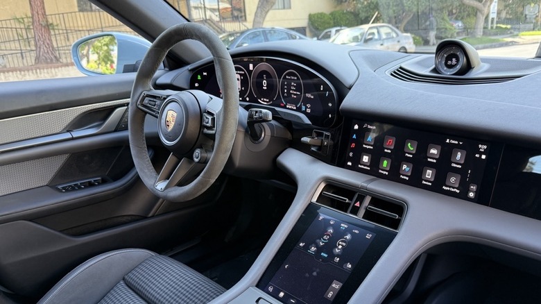2025 Porsche Taycan Cross Turismo
