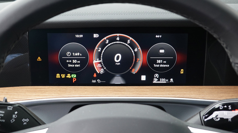 2025 Volkswagen Tiguan SEL R-Line gauge cluster