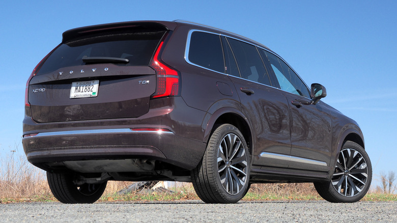 2025 Volvo XC90 rear 3/4