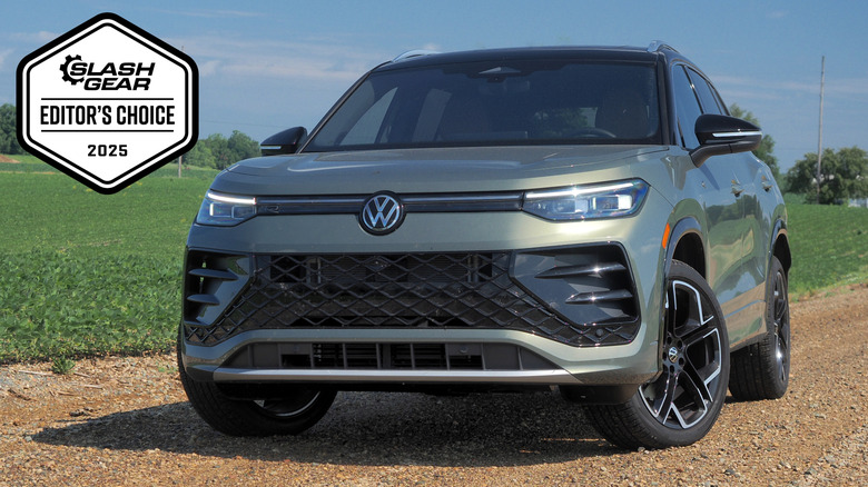 2025 VW Tiguan front view