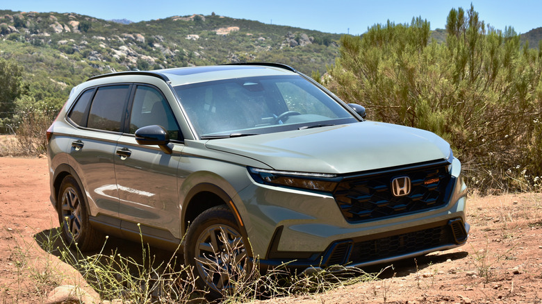 2026 Honda CR-V TrailSport Hybrid off-road driving.