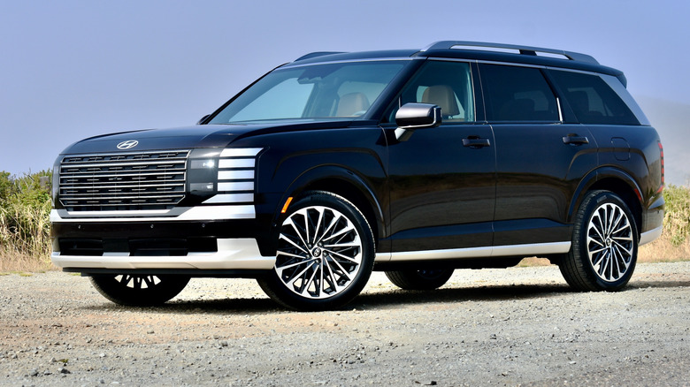2026 Hyundai Palisade front quarter view.