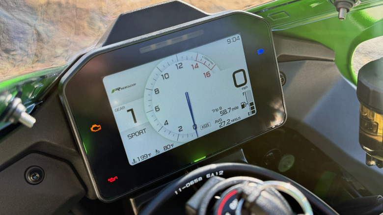 2026 Kawasaki Ninja ZX-10R TFT rider screen