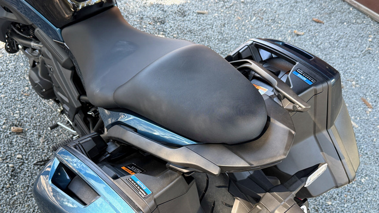 2026 Kawasaki Versys 650 rider seat and rear hard cases