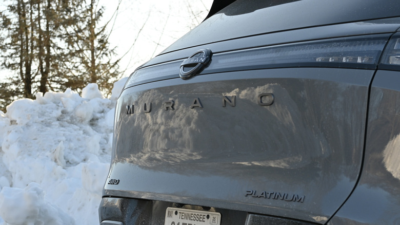 Nissan Murano rear hatch detail