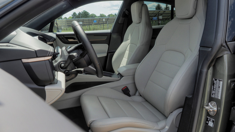 2026 Porsche Macan 4S Electric front seats