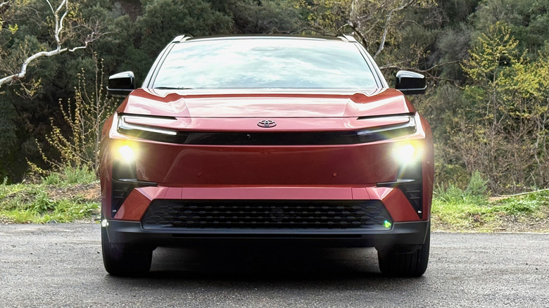 2026 Toyota C-HR front end