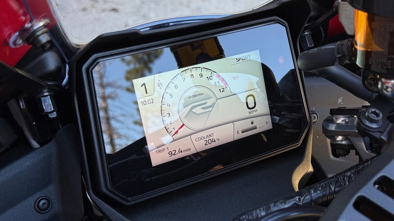 2026 Yamaha R9 70th Anniversary Edition rider TFT display