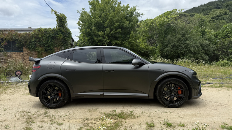 2027 Genesis GV60 Magma