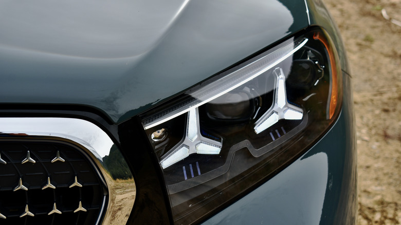 2027 Mercedes-Benz GLE headlight.
