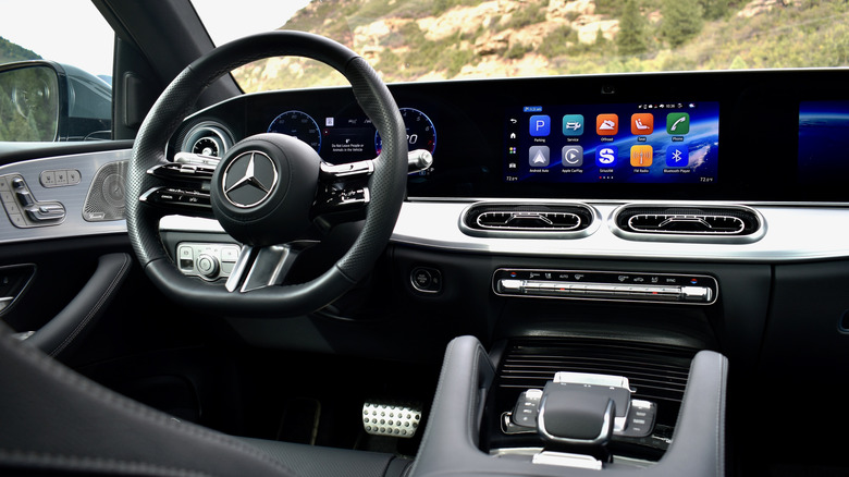 2027 Mercedes-Benz GLE dashboard.