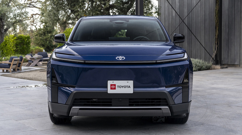 2027 Toyota Highlander front view