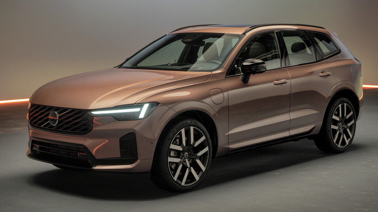 2028 Volvo XC60 T8 AWD Long Range Plug-In Hybrid