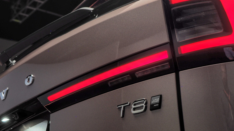 2028 Volvo XC60 T8 AWD Long Range Plug-In Hybrid new badging