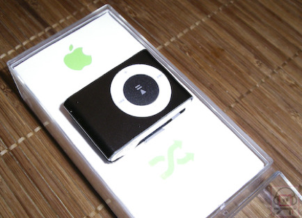2G iPod Shuffle Knockoff in black