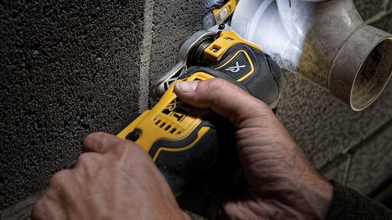 20V Max XR Oscillating Multitool