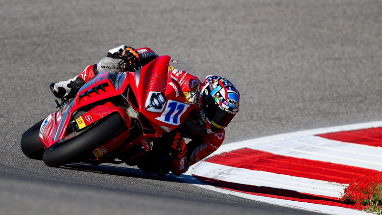 Bo Bendsneyder of Netherlands rides the MV Agusta Reparto Corse