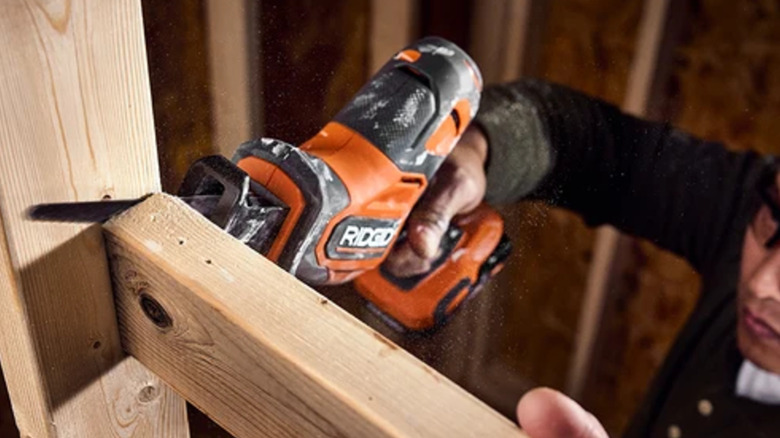 The new 18V One-Handed Reciprocating Saw in action in a wooden project.